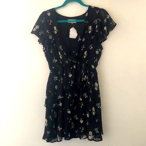 Altar’d state black floral dress size medium new with tags